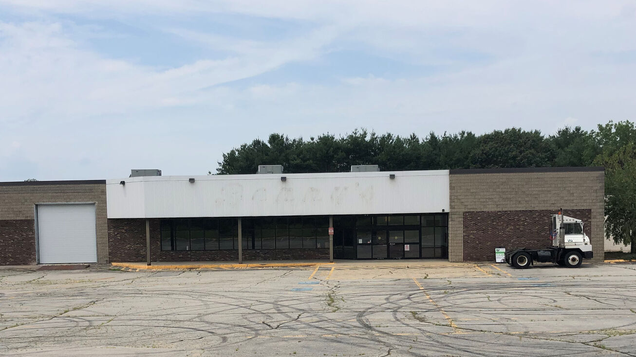 543 Wauregan Rd, Killingly, CT 06239