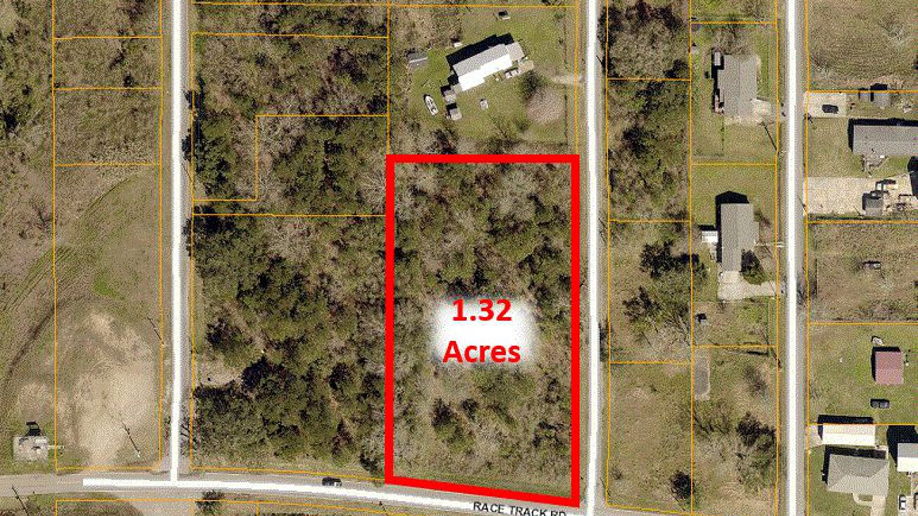 16208 Race Track Rd, Biloxi, MS 39532