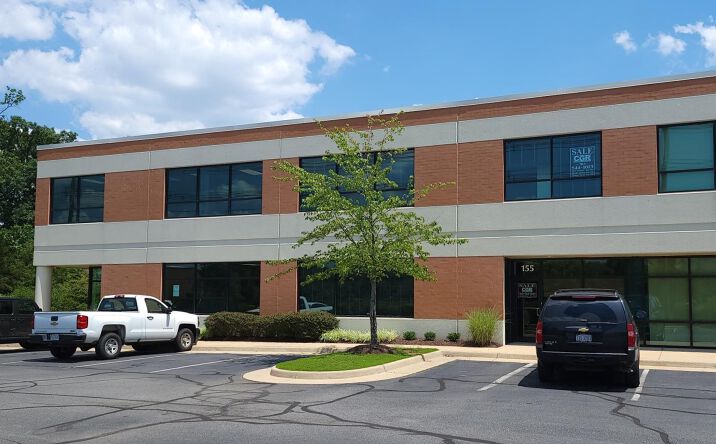 Pictures of Industrial property located at 43670 Trade Center Pl, Sterling, VA 20166 for comps - image #1