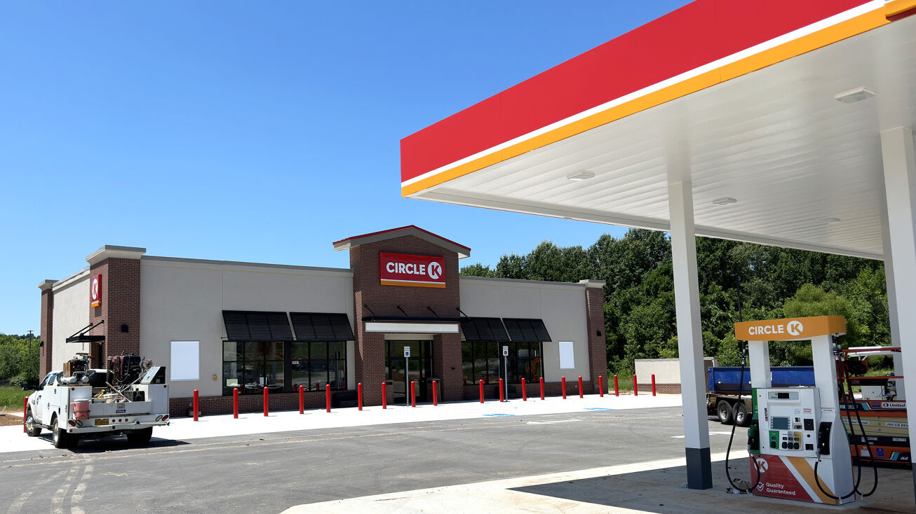 3991 Johnson Mill Blvd, Johnson, AR 72762