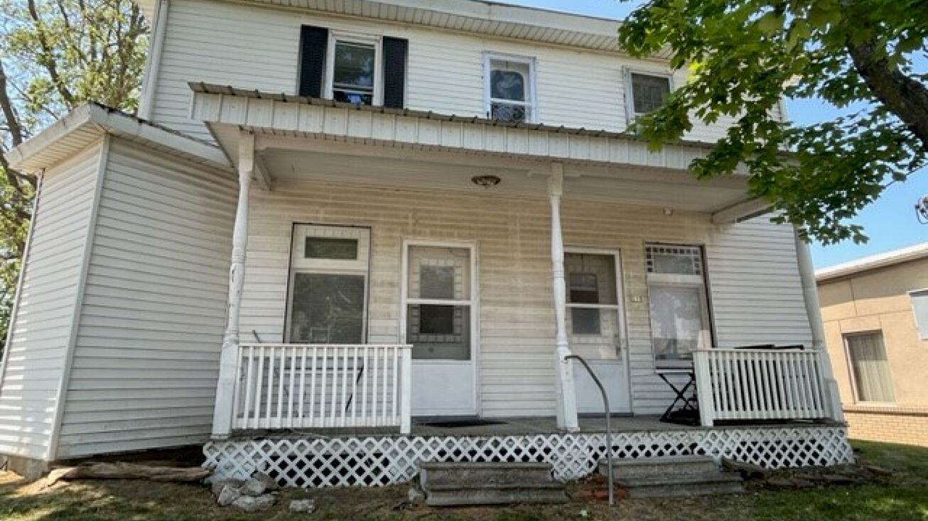 110 N Warsaw, Ursa, IL 62376