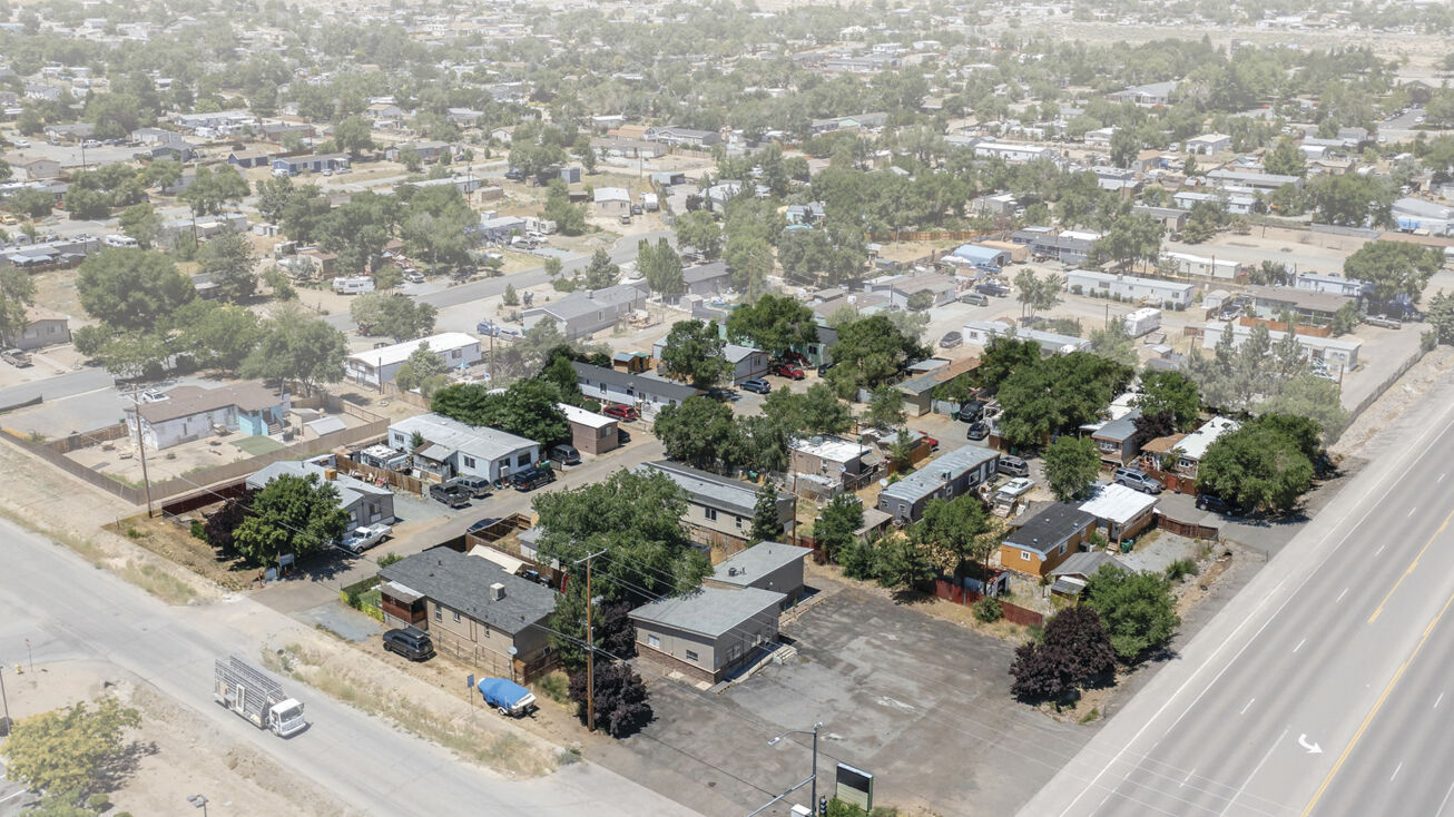 115 W 5th Ave, Sun Valley, NV 89433