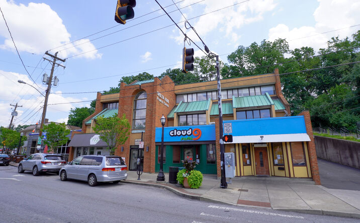 Pictures of Office property located at 1018 Delta Ave, Cincinnati, US 45208 for comps - image #1