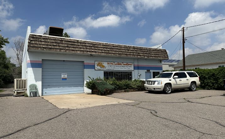 Pictures of Industrial property located at 3159 S Zuni St, Englewood, CO 80110 for comps - image #1