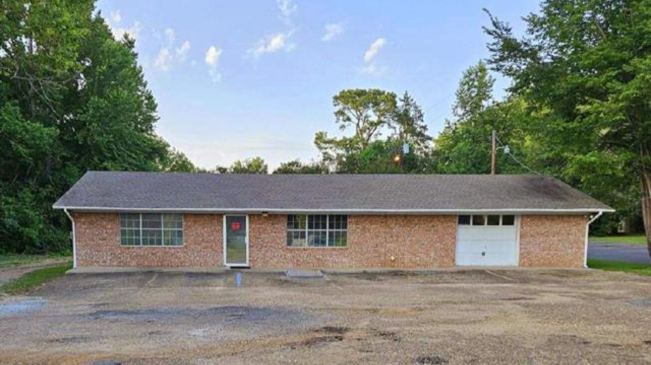 6005 Highway 71, Coushatta, LA 71019