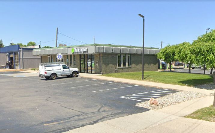 Pictures of Office property located at 900 W. Midland, Bay CIty, MI 48706 for sales - image #1