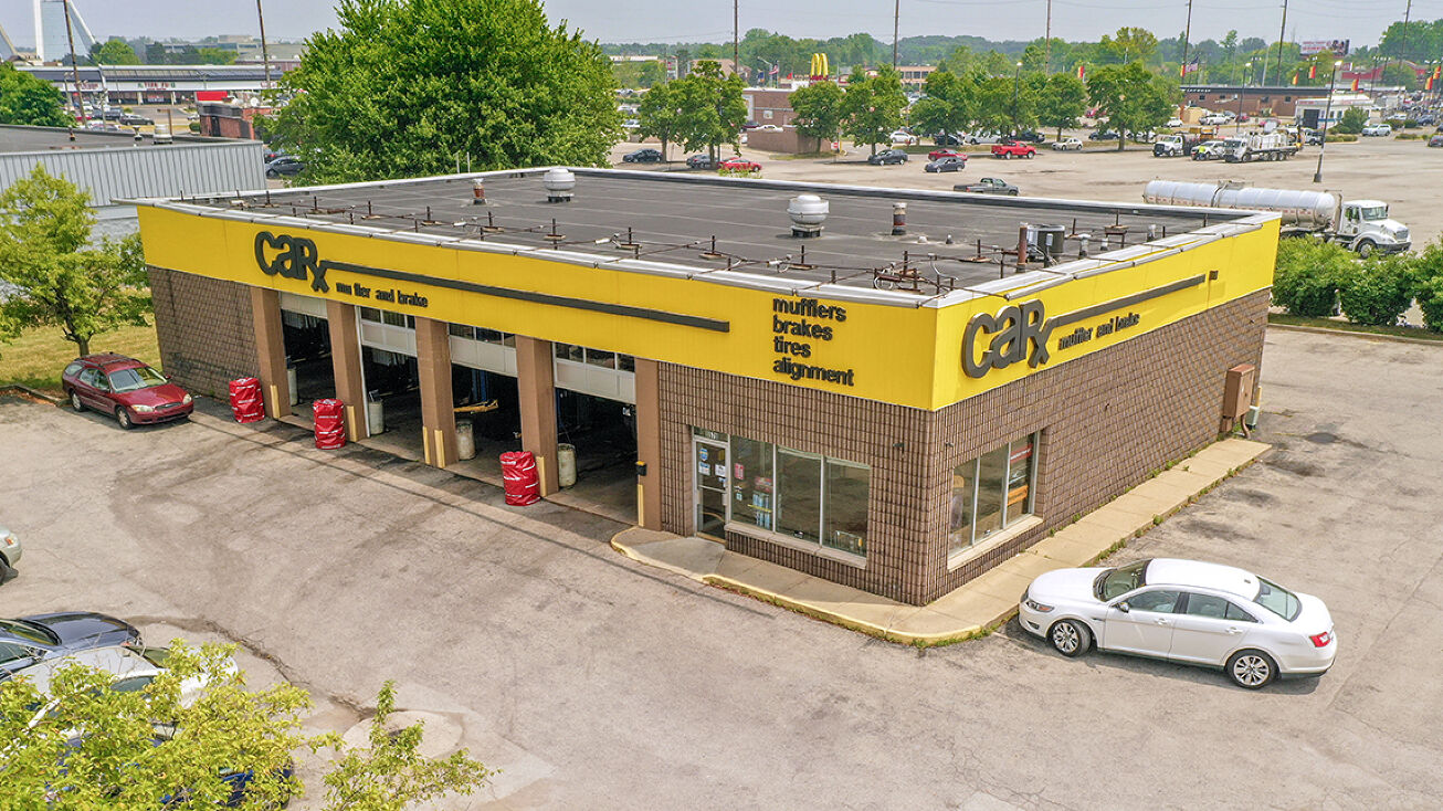 8579 N Michigan Rd, Indianapolis, IN 46268