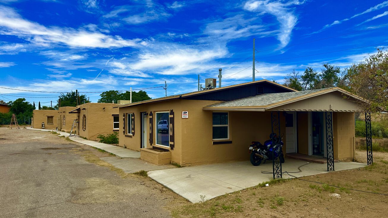 151 N Pendell Rd, El Paso, TX 79905