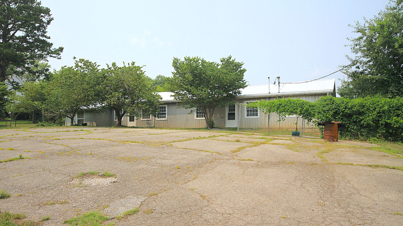 8671 Old Rt 13, Murphysboro, IL 62966