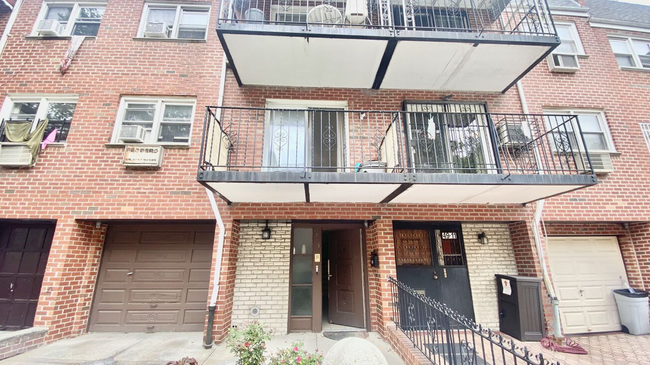 4909 31st Ave, Queens, NY 11377