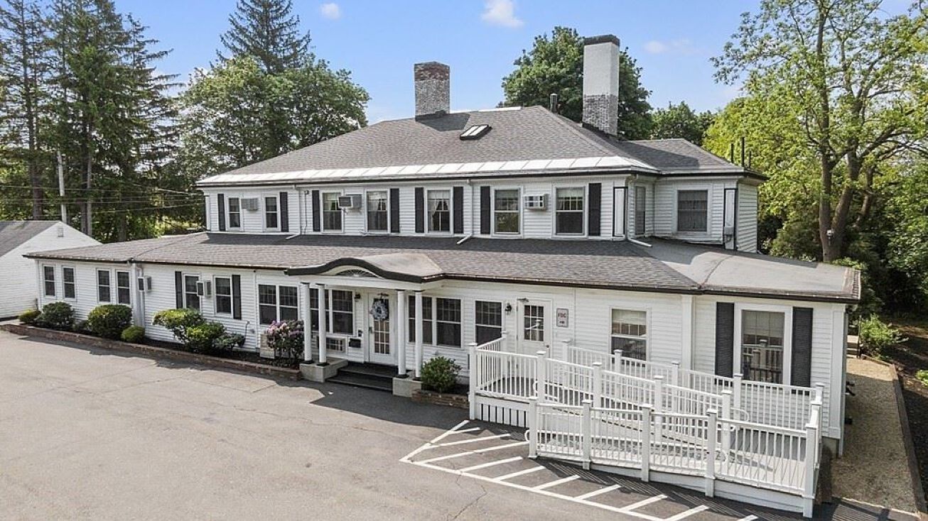 490 Williams St, Stoneham, MA 02180