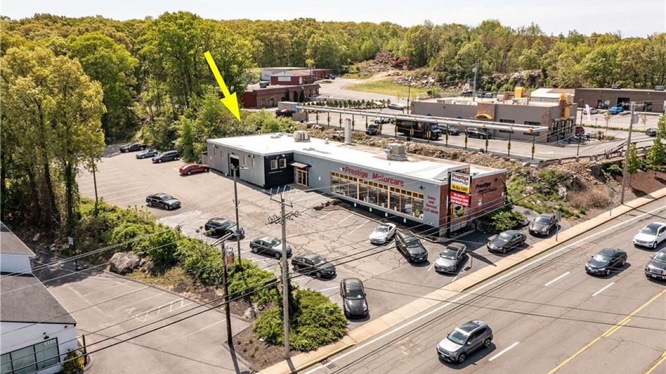 1124 Bald Hill Rd, Warwick, RI 02886