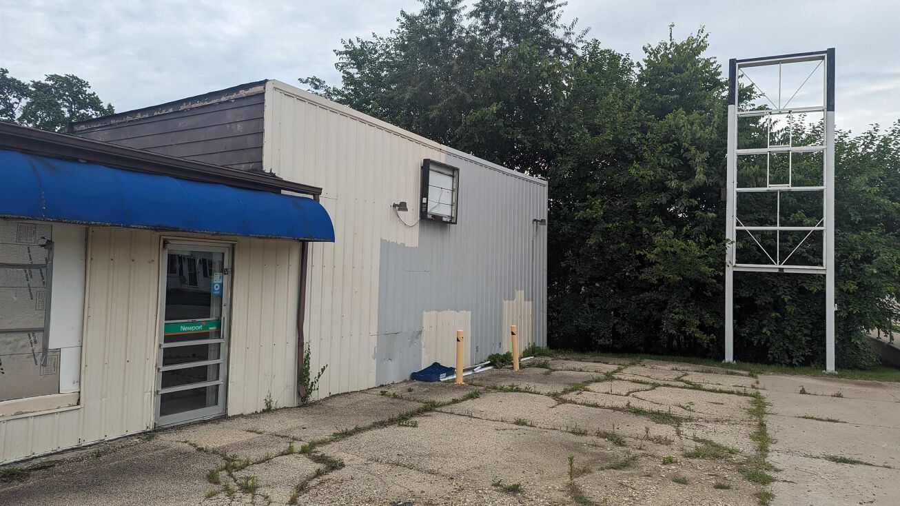 112 N 4th St, Chillicothe, IL 61523