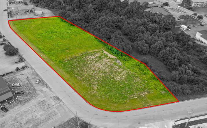 Pictures of Land property located at 120-136 Plaza Dr, Berea, KY 40403 for comps - image #1