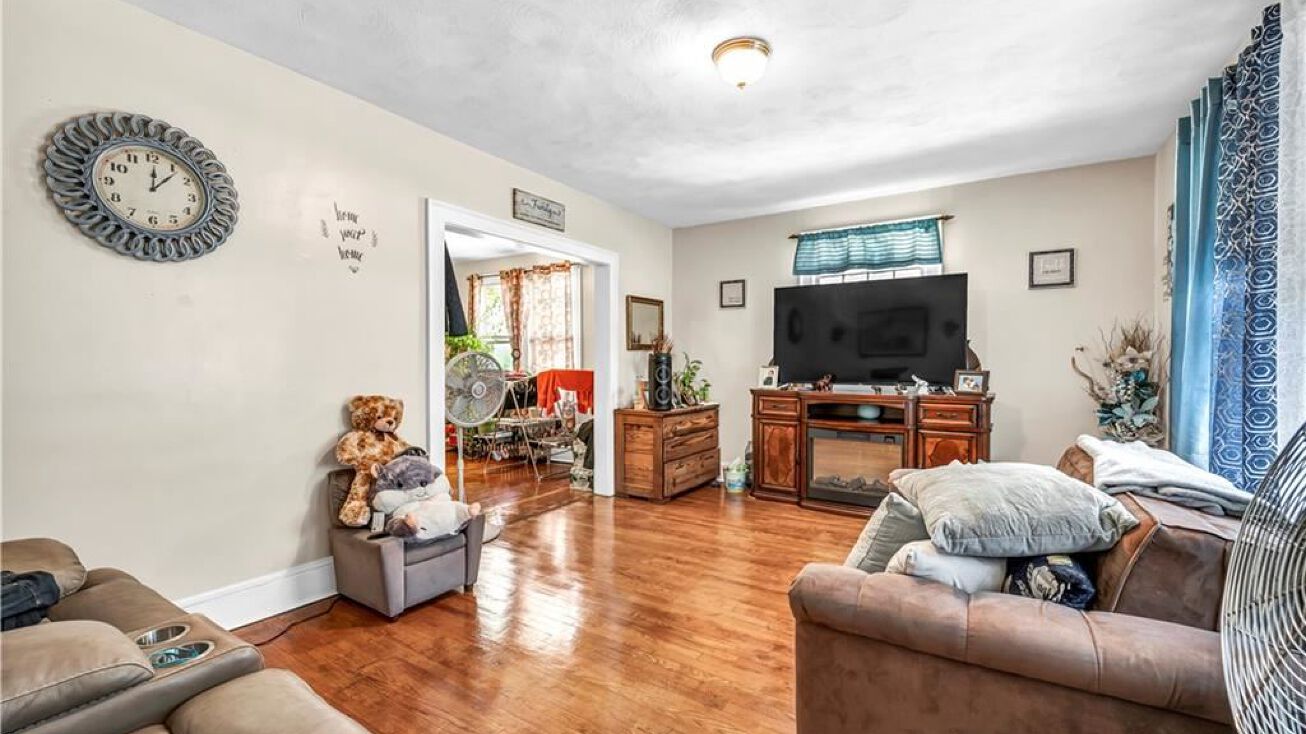 262 South St, Hartford, CT 06114 Multifamily Property for Sale