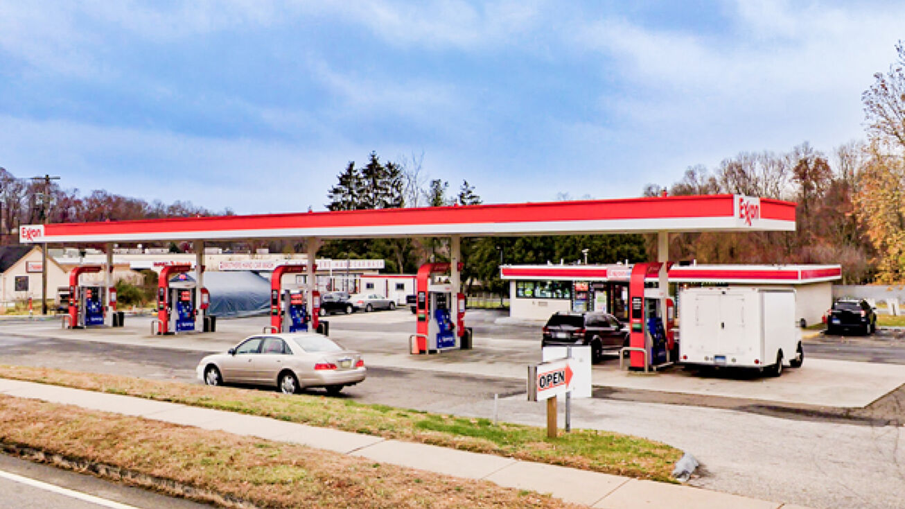 720 Foxon Rd, East Haven, CT 06513 Retail Property for Sale Site