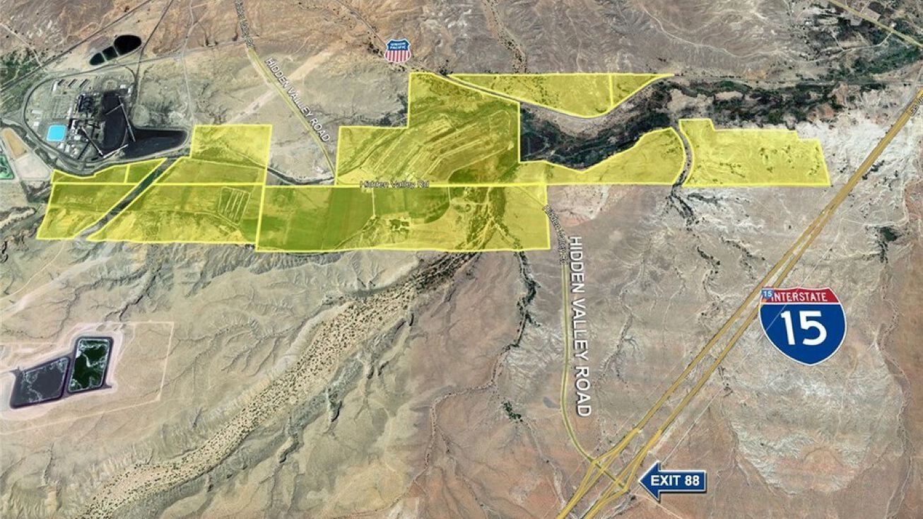 1600 Hidden Valley Rd, Moapa, NV 89025