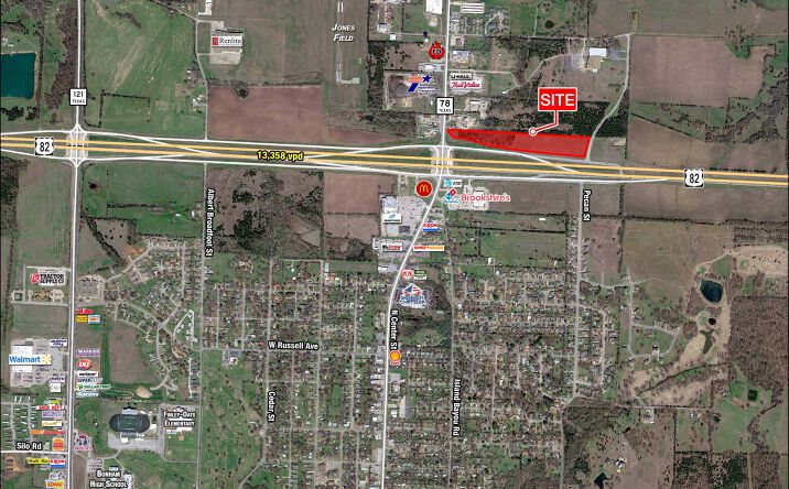 Pictures of Land property located at NEQ HWY 82 & Pecan St, Bonham, TX 75418 for sales - image #1