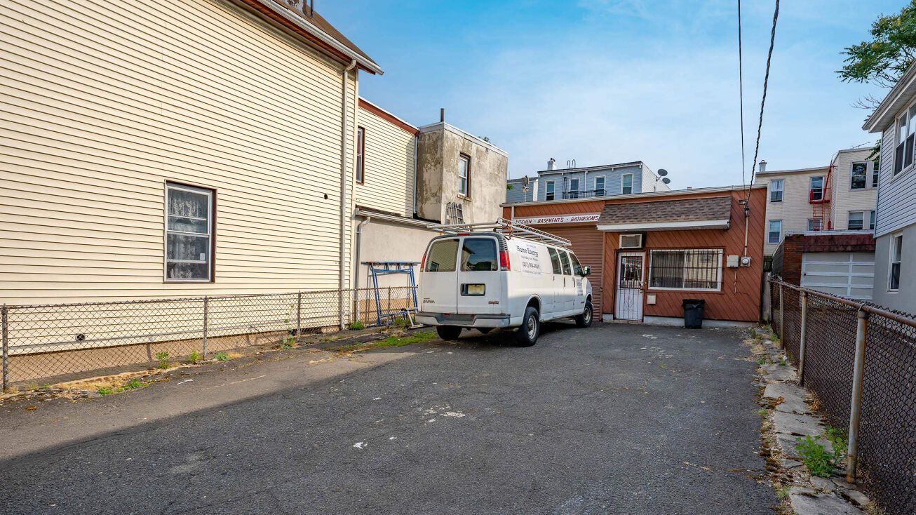 311-42nd-st-union-city-nj-07087-crexi