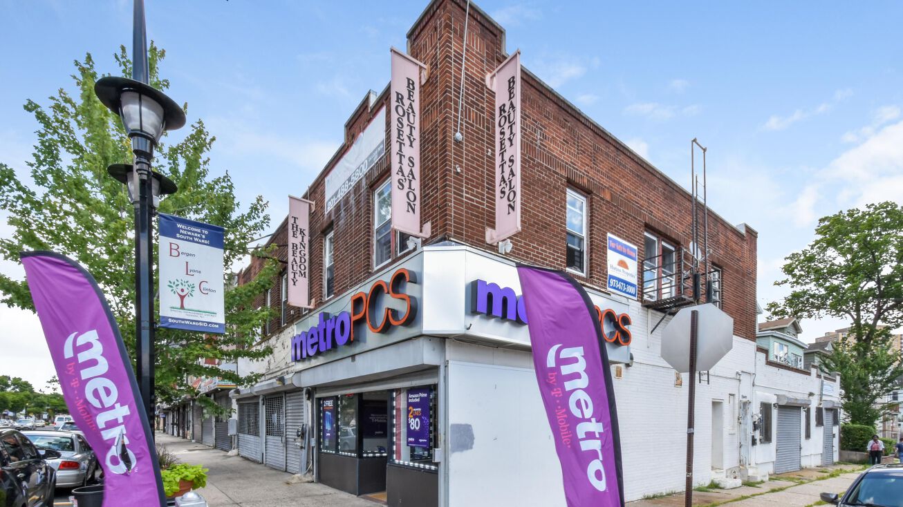 10081010 Bergen St, Newark, NJ 07112 Mixed Use Property for Sale