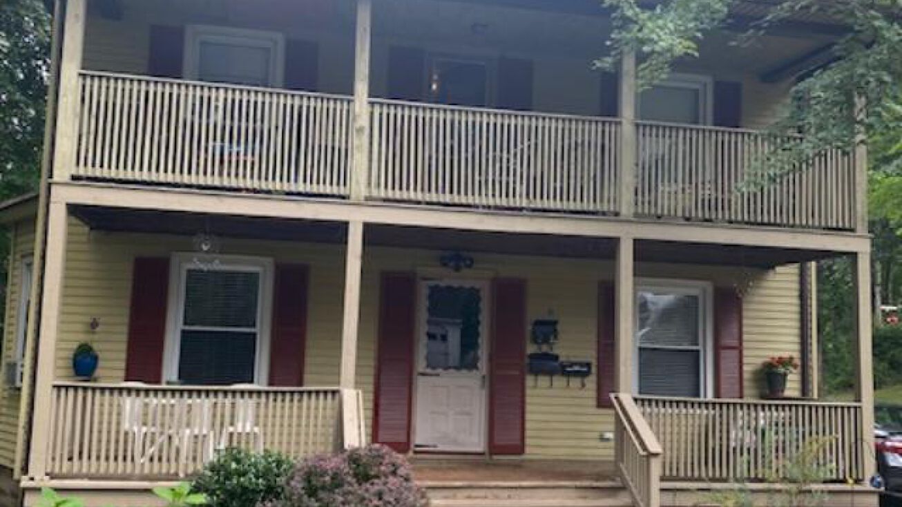 23 Cedar St, Bristol, CT 06010