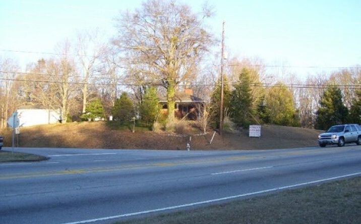 Pictures of Land property located at 2285 Jesse Jewell Pkwy NE, Gainesville, GA 30507 for sales - image #1