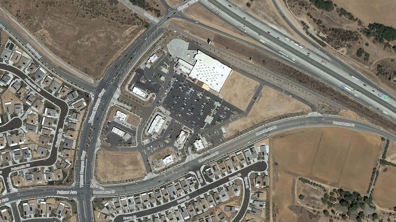 Nec Tukwet Canyon Pkwy & Desert Lawn Dr, Calimesa, CA 92320