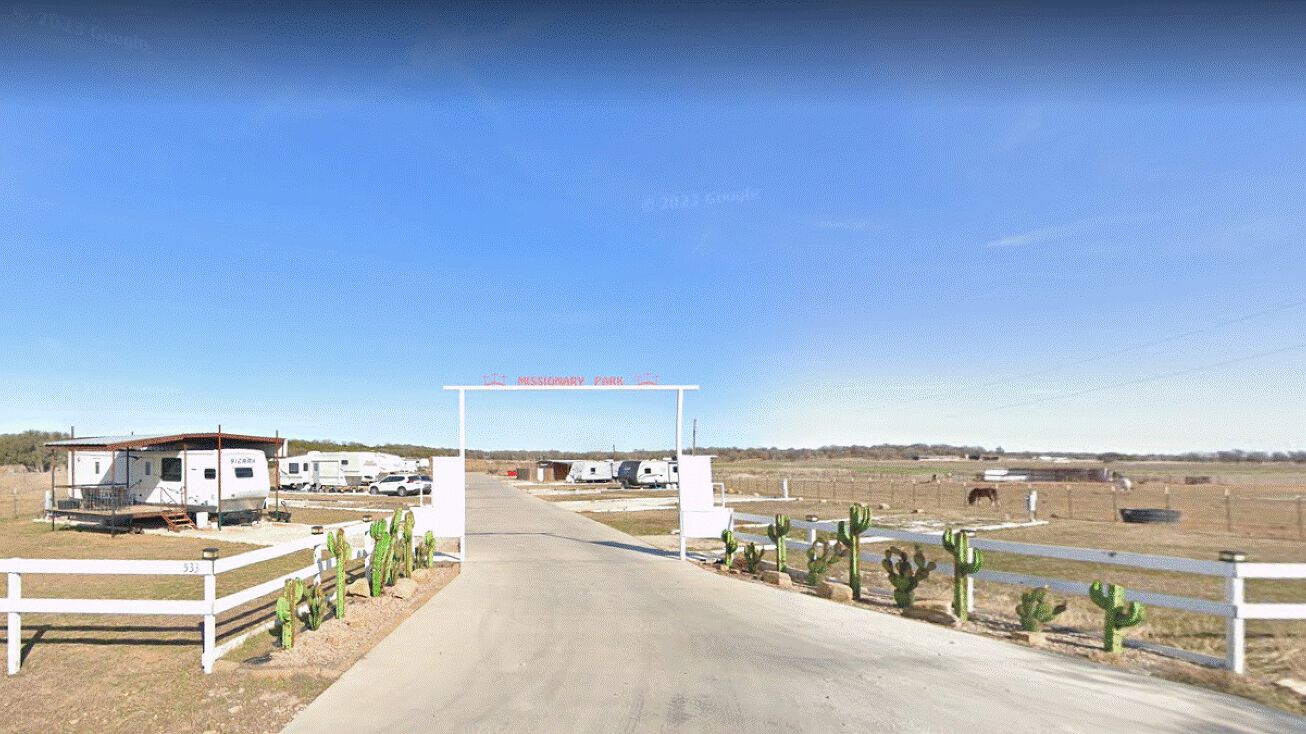 533 Hayes Rd, Mineral Wells, TX 76067