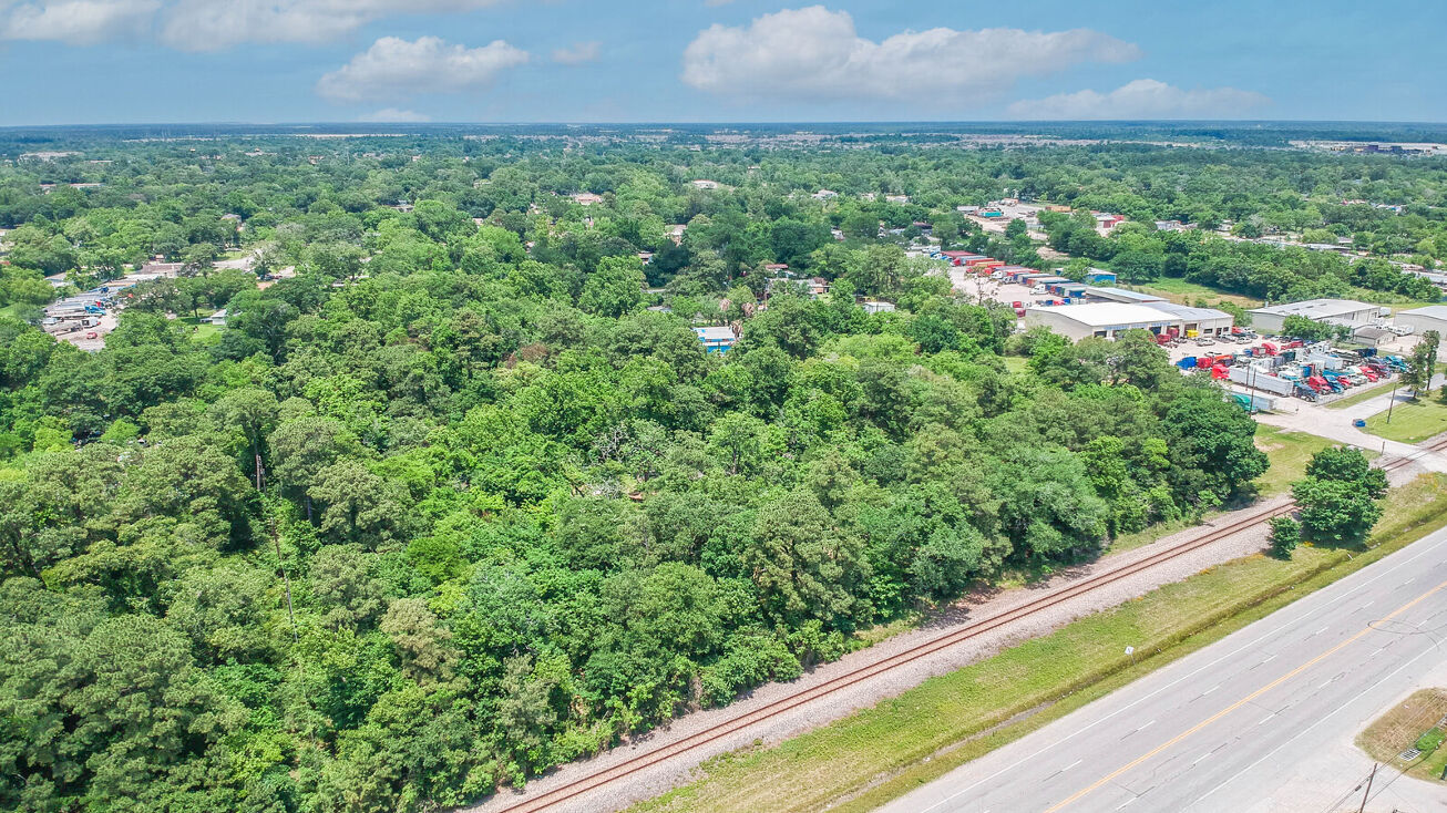 12719 Beaumont Hwy, Houston, TX 77049