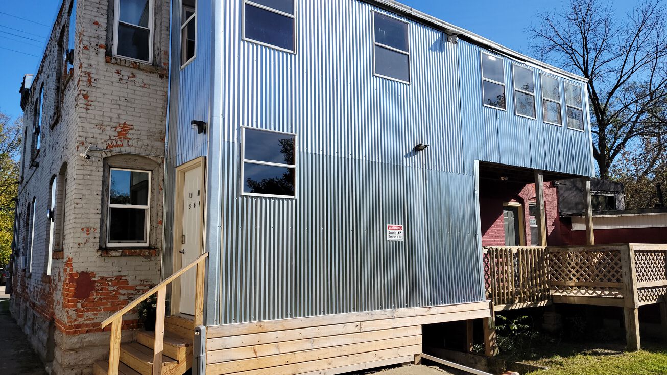 708 Mills St, Kalamazoo, MI 49001