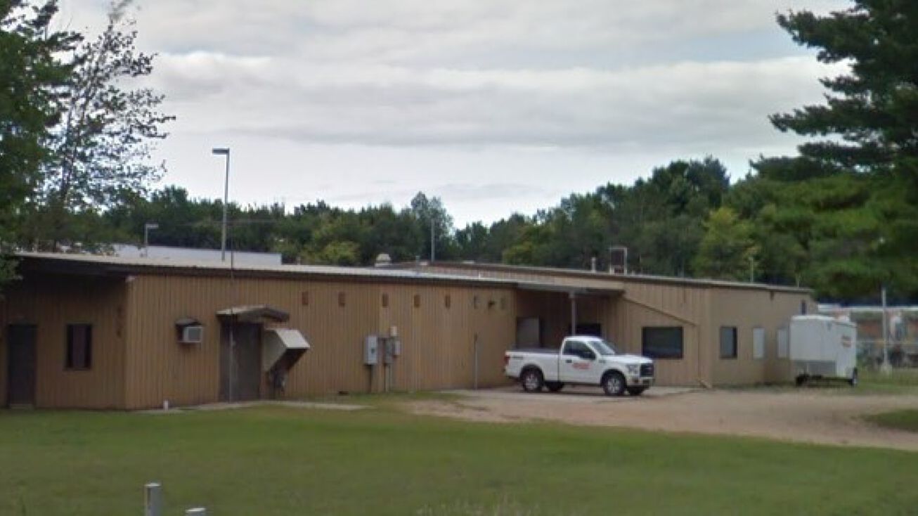 2705 E Richmond St, Shawano, WI 54166