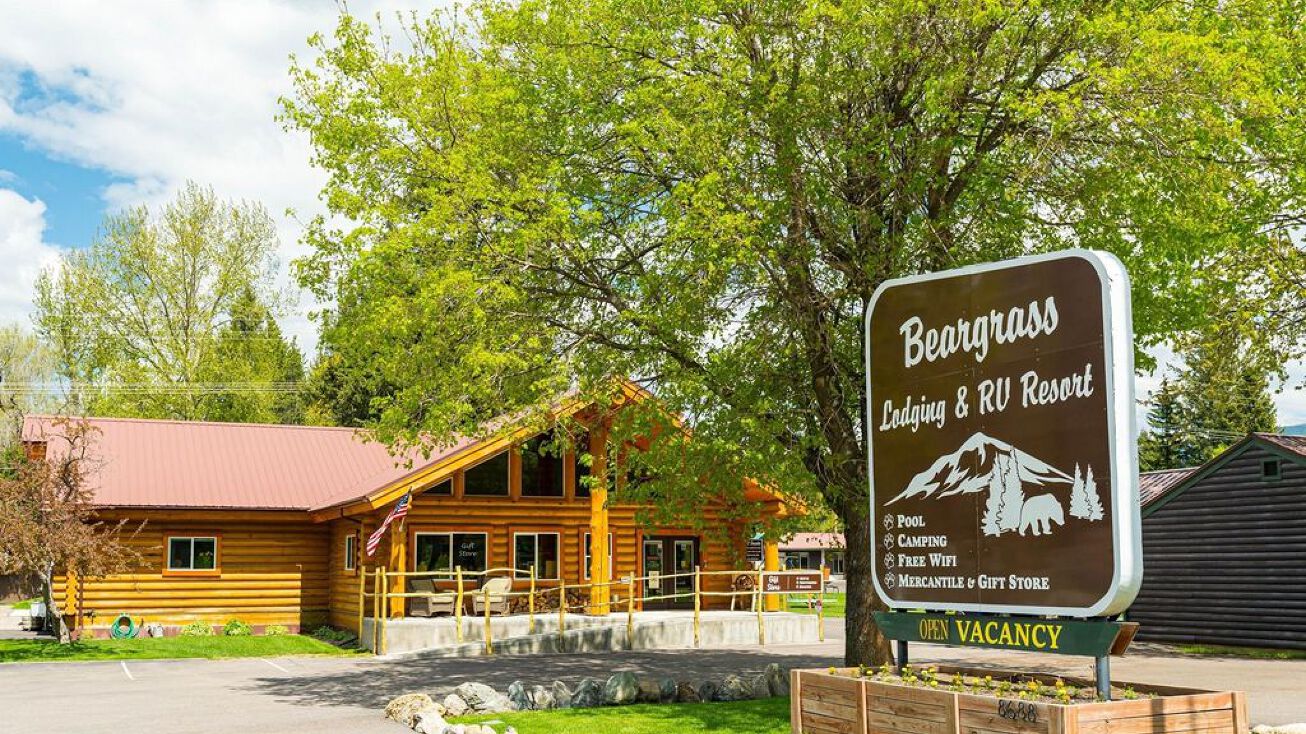 8688 US Highway 2 E, Hungry Horse, MT 59919