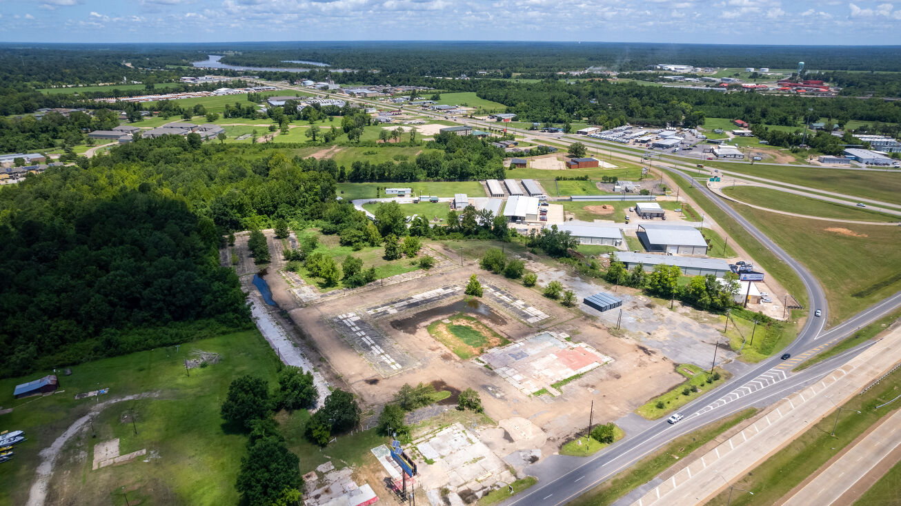 2208/2310/2300 N Macarthur Dr, Alexandria, LA 71303