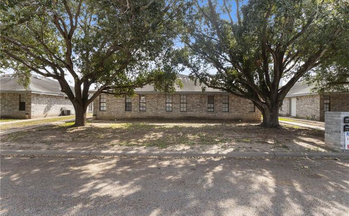 Pictures of Multifamily property located at 1902 Jason Avenue, Edinburg, TX 78539 for sales - image #1