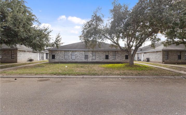 Pictures of Multifamily property located at 1820 Jason Avenue, Edinburg, TX 78539 for sales - image #1