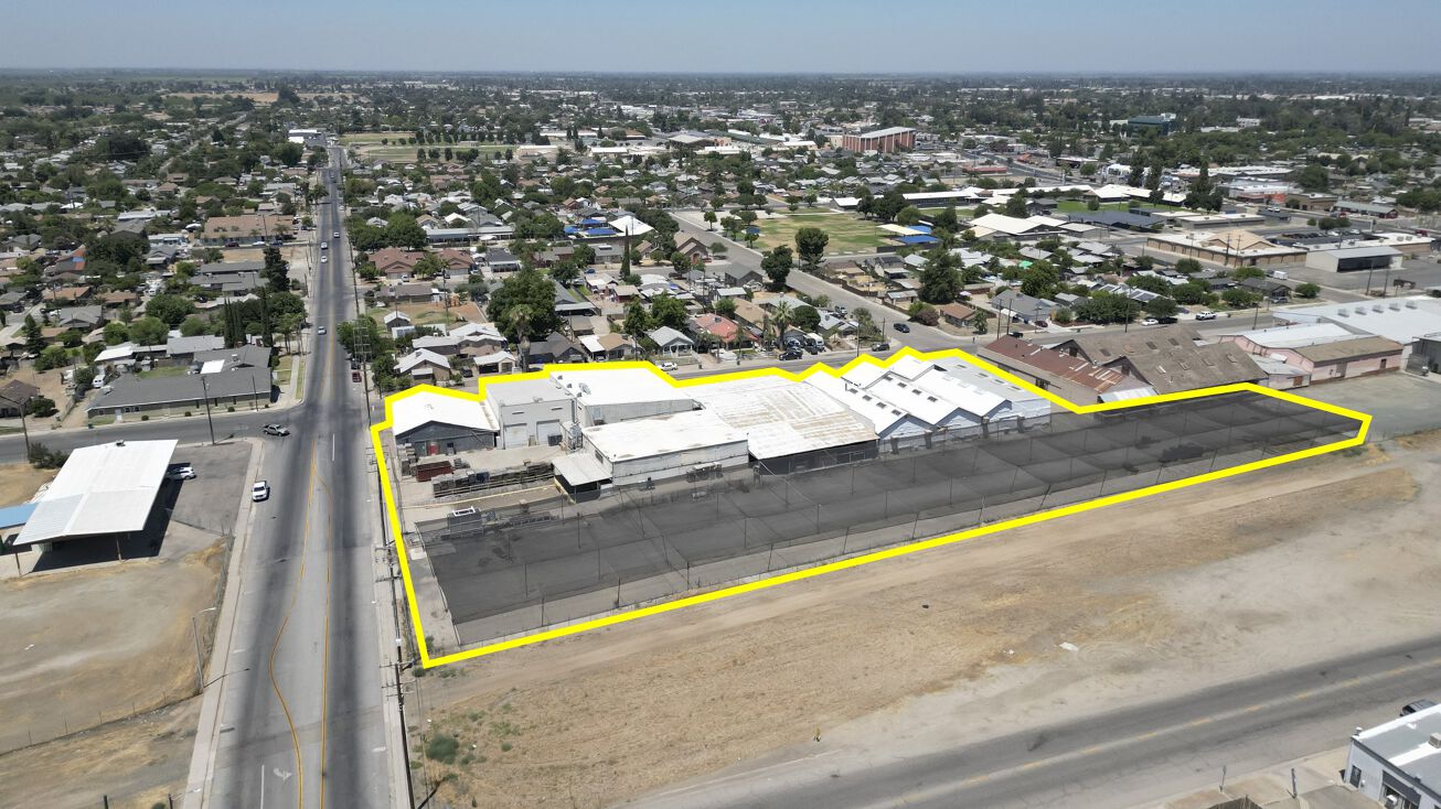 180 S E St, Porterville, CA 93257