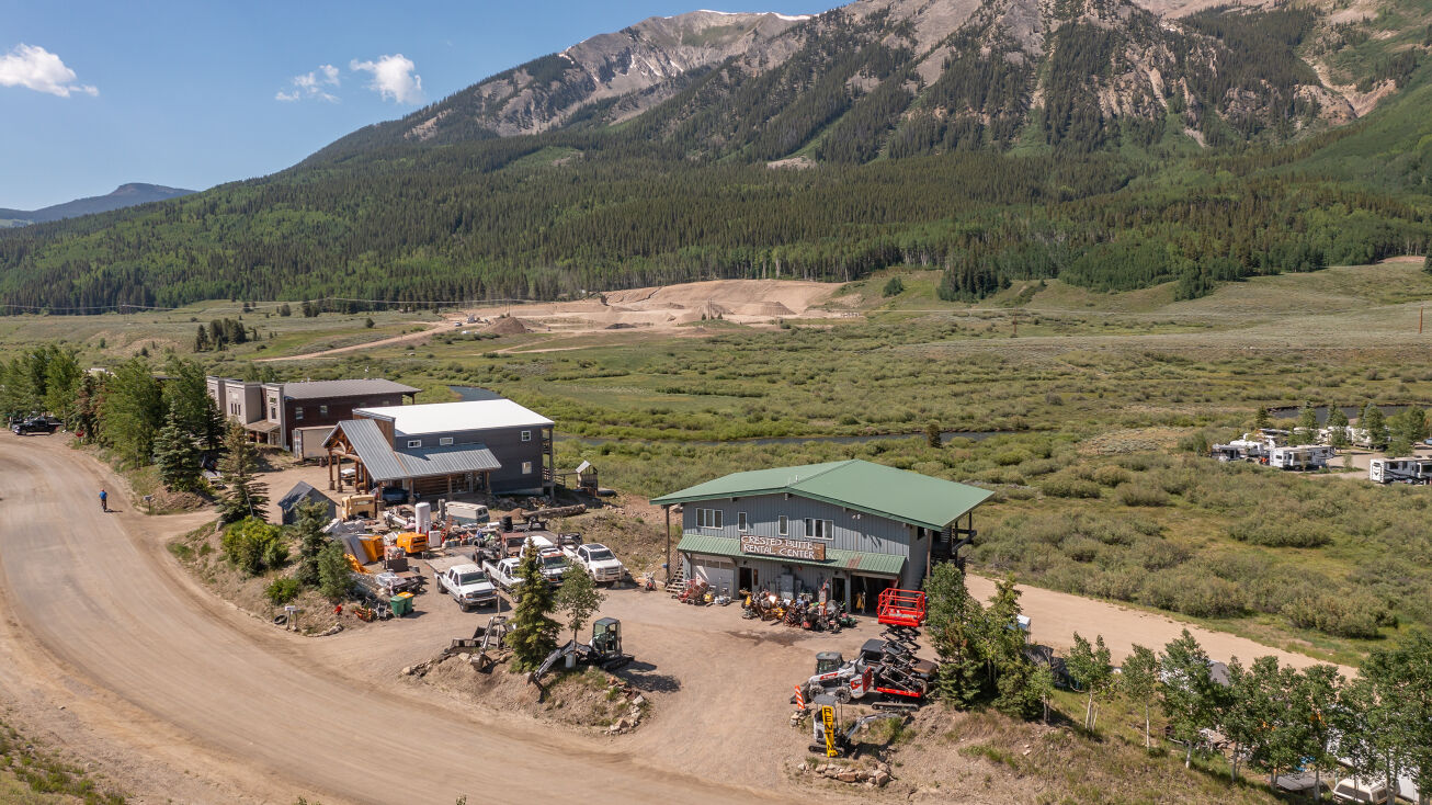571 Riverland Dr, Crested Butte, CO 81224
