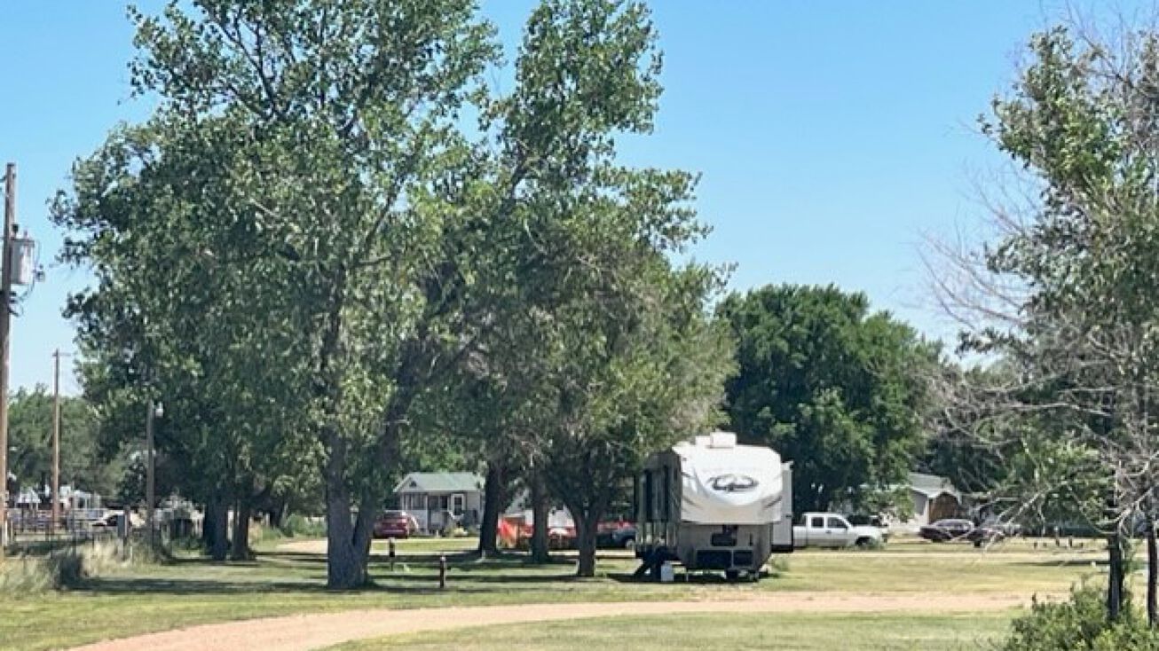 Sullivan St, Broadus, MT 59317