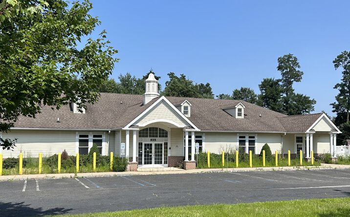 Pictures of Retail, Office property located at 635 Cranbury Rd, East Brunswick, NJ 08816 for sales - image #1