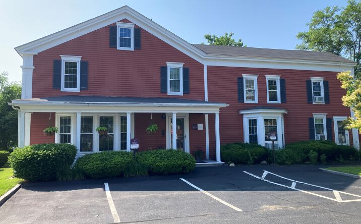 Pictures of Office property located at 1 Fletcher St, Kennebunk, ME 04043 for comps - image #1