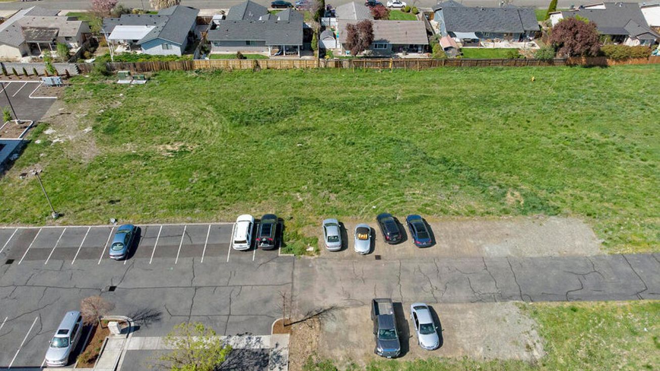 3561 E Rd, Medford, OR 97504