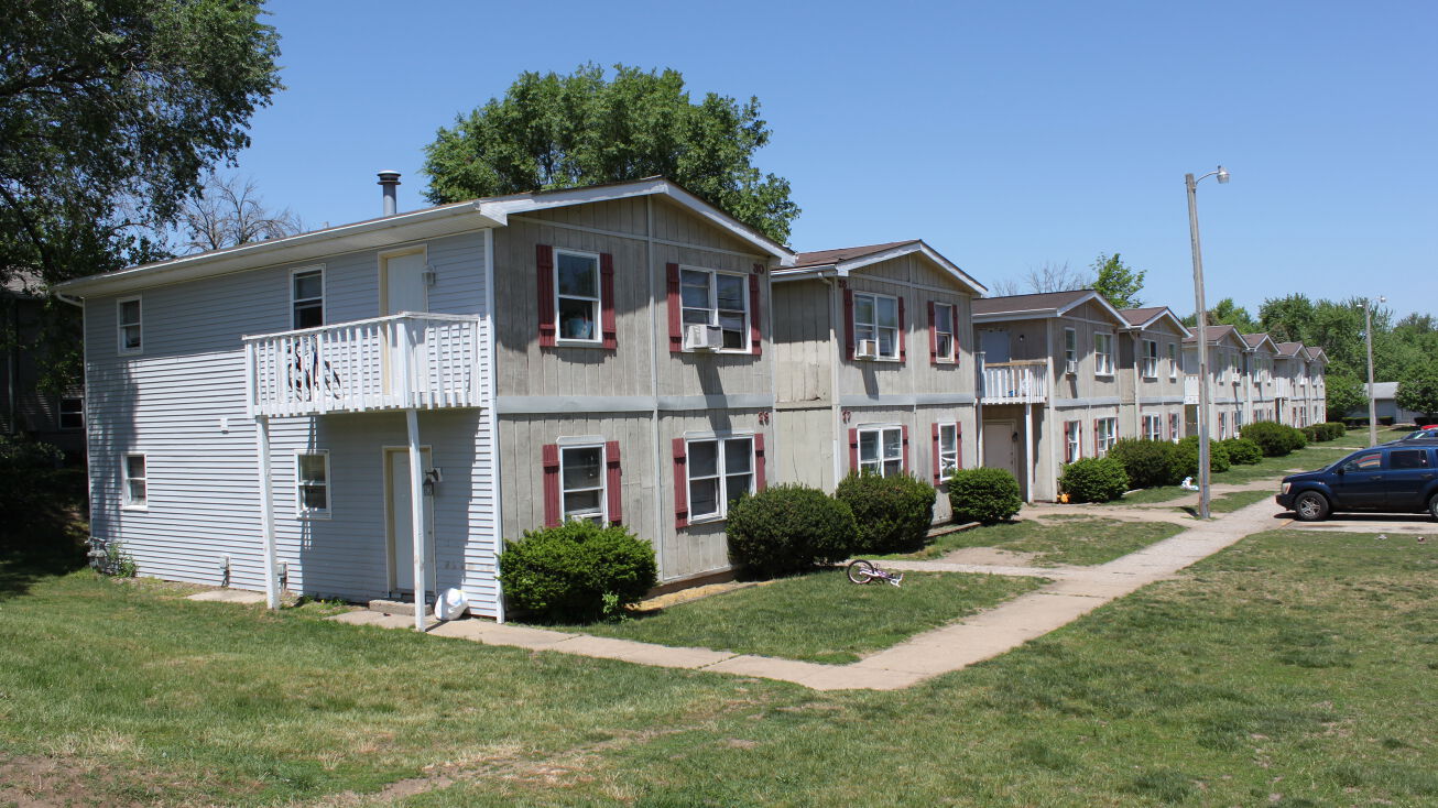 2703 Pine Street & 20282032 Westgate Drive, Pekin, IL 61554