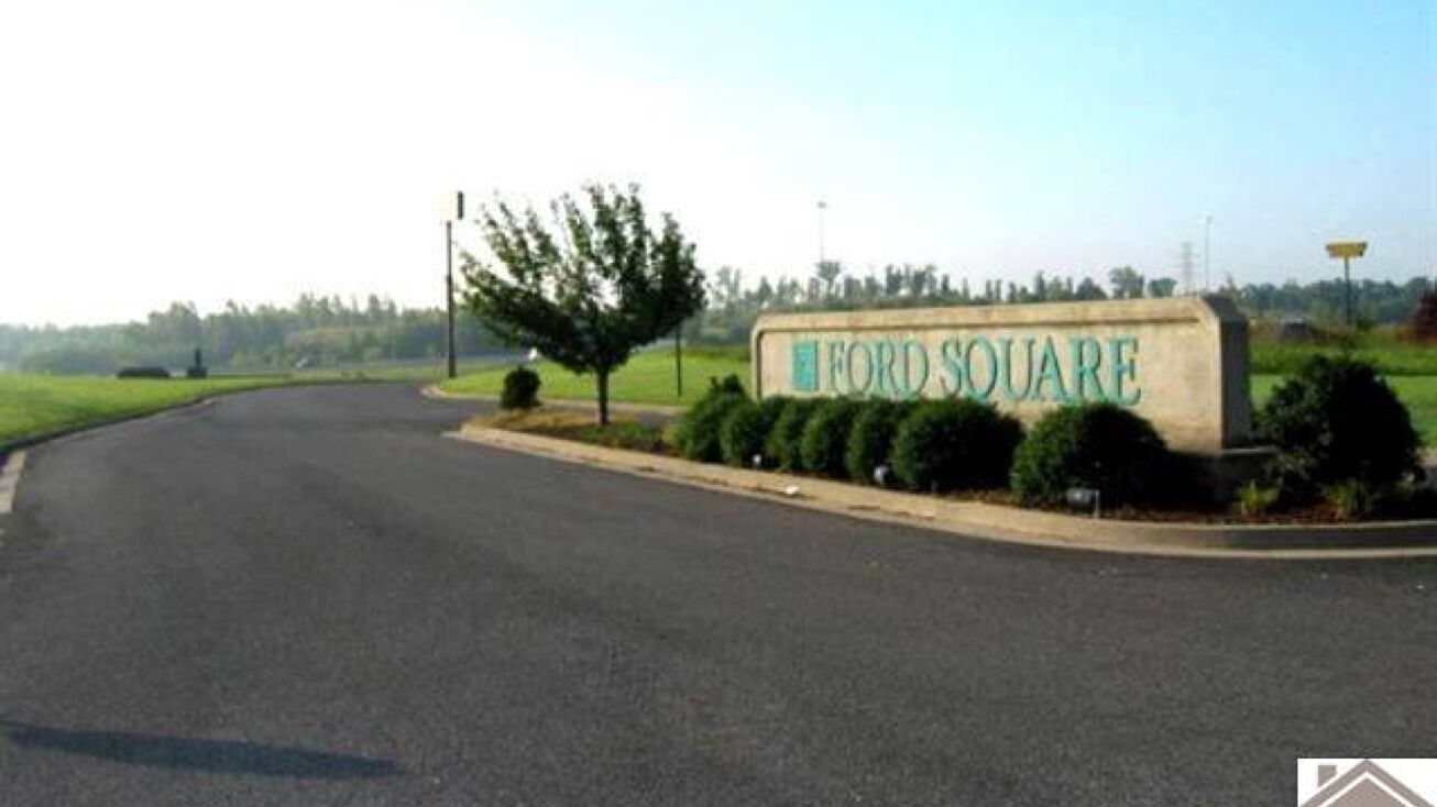 Ford Square, Calvert City, KY 42029