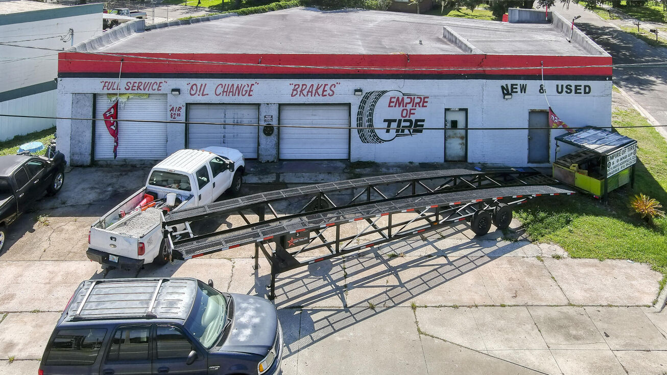 8007 N MAIN ST, JACKSONVILLE, FL 32208