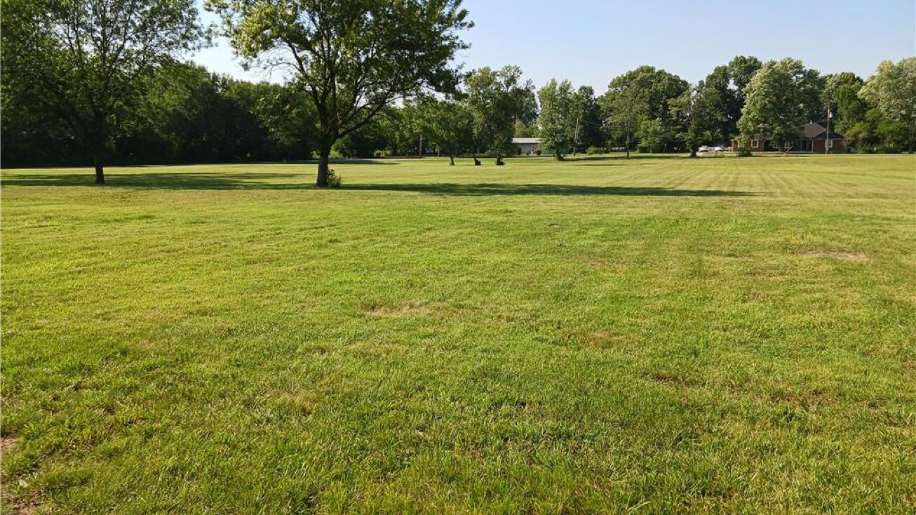 W Carlton Street, Frontenac, KS 66763