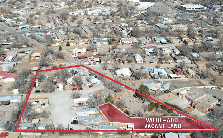 Pictures of Multifamily property located at 1143 Gatewood Ave SW, Albuquerque, NM 87105 for sales - image #1