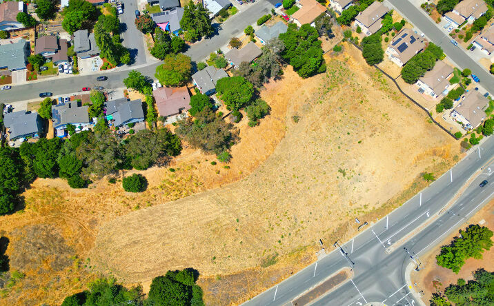 Pictures of Land property located at 1025 Columbus Pkwy, Vallejo, CA 94591 for sales - image #1