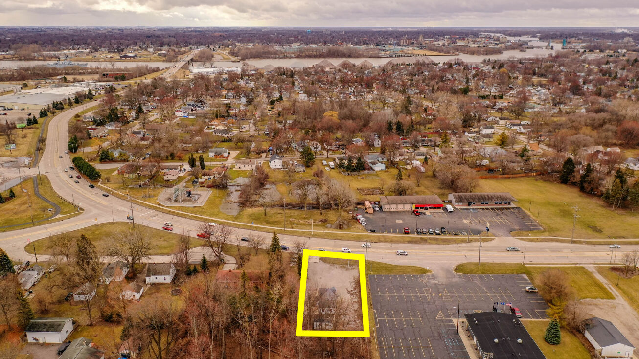 4443 Wilder Rd, Bay City, MI 48706