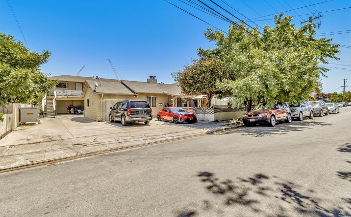Pictures of Multifamily property located at 1035 Adams St, Redwood City, CA 94061 for sales - image #1