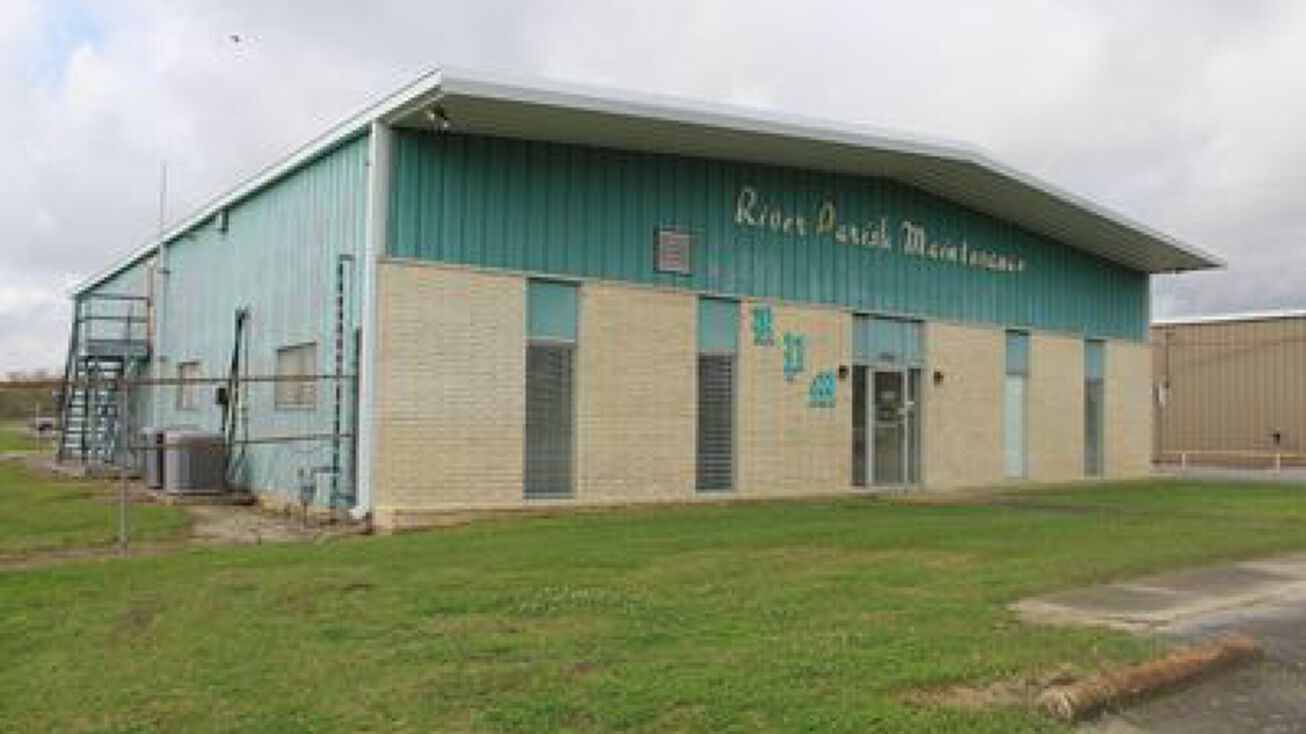 16179 River Rd, Hahnville, LA 70057